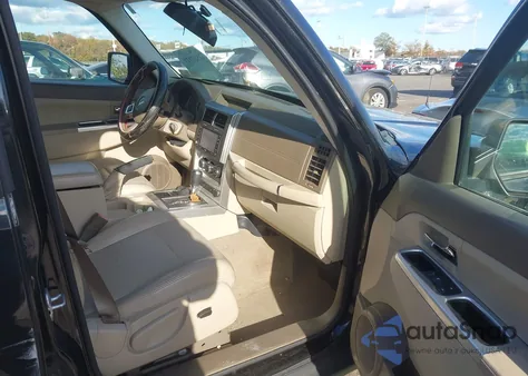 2010 Jeep Liberty Limited z USA, uszkodzony, nr VIN 1J4PN5GK9AW170581